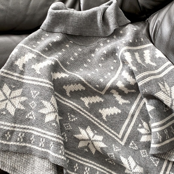 Gray and White Highneck Sweater Poncho - Picture 2 of 3